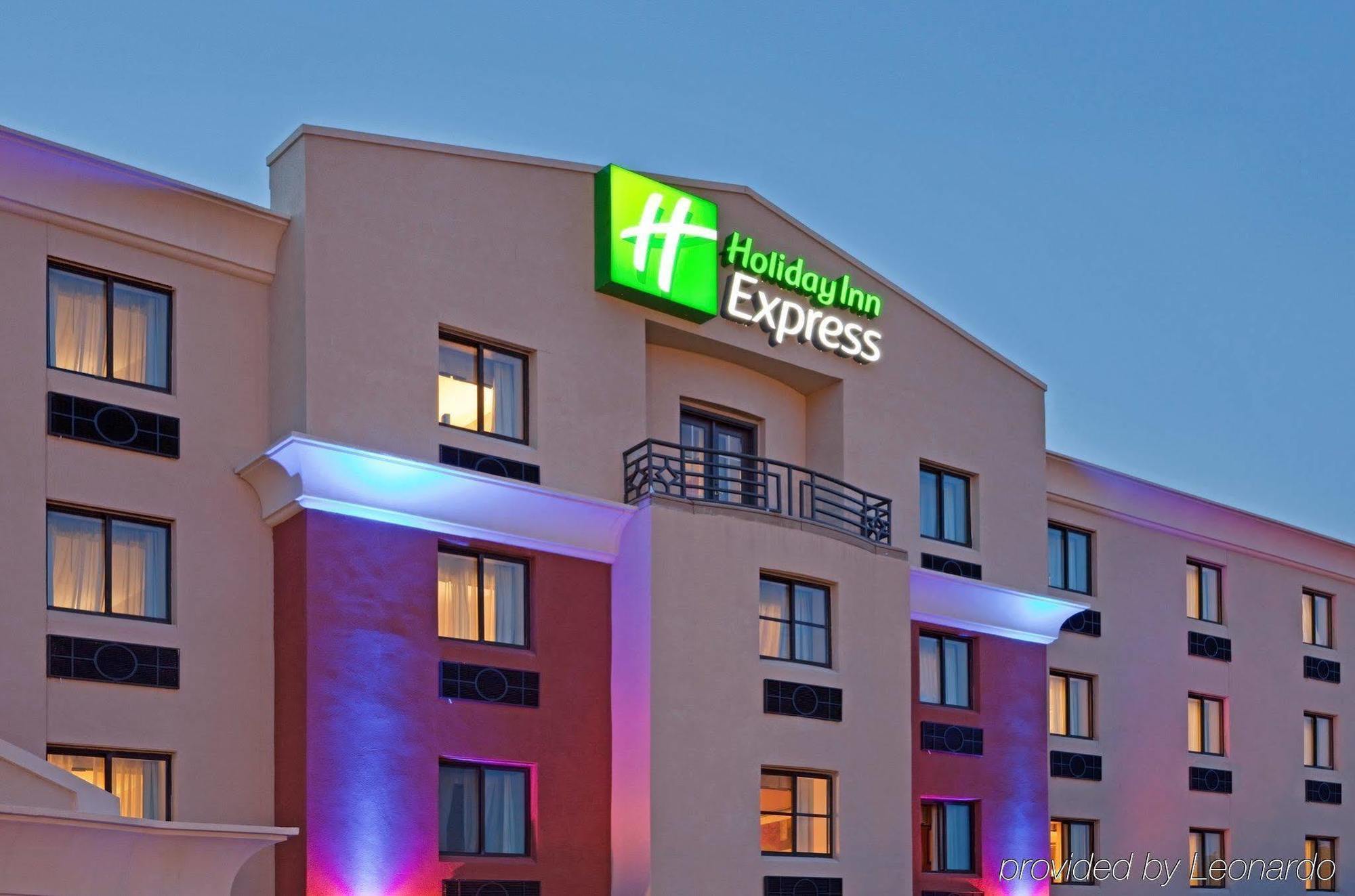 Holiday Inn Express Boston - Saugus, An Ihg Hotel Ngoại thất bức ảnh